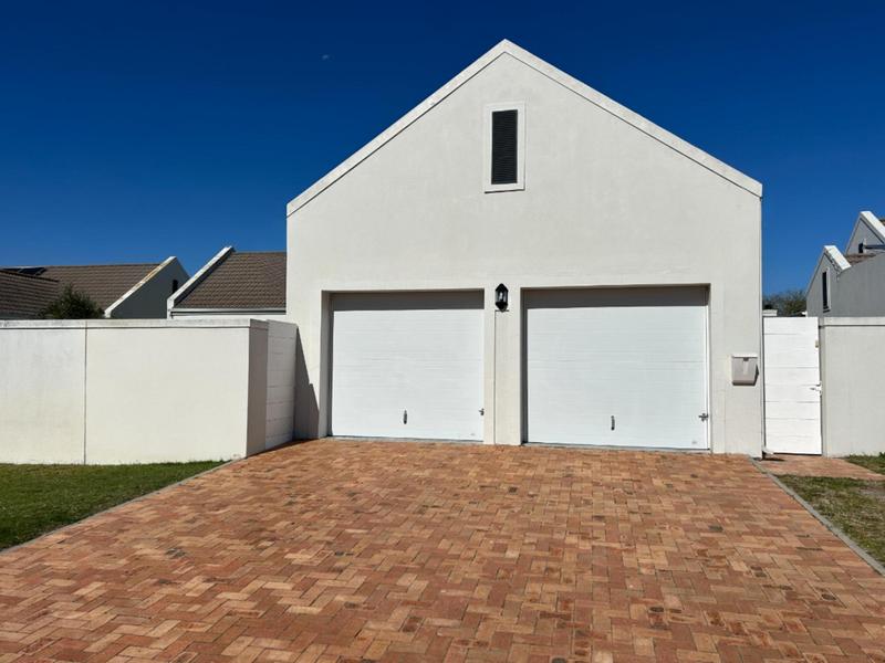 3 Bedroom Property for Sale in Sunningdale Western Cape